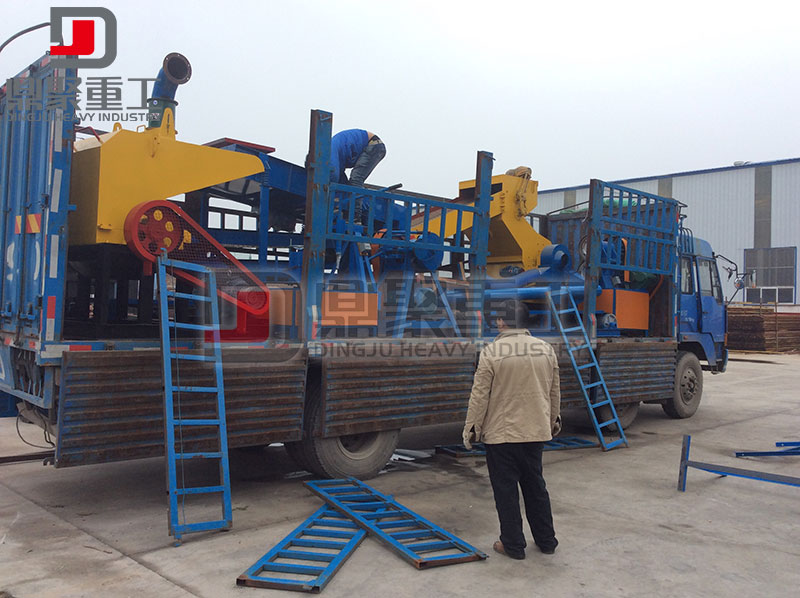 河南橡膠粉碎機(jī)發(fā)貨現(xiàn)場實(shí)拍